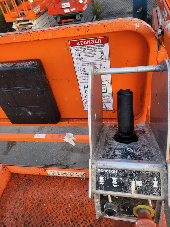 2017 Snorkel S4732E Scissor Lift