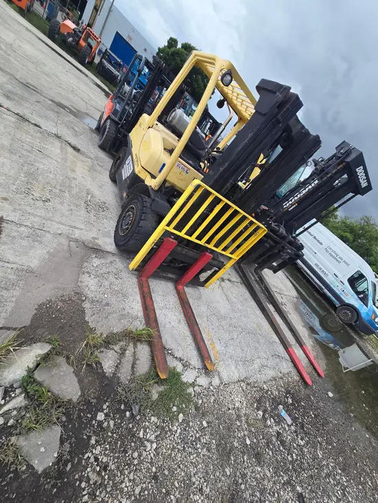 2016 HYSTER H80FT Warehouse Forklift