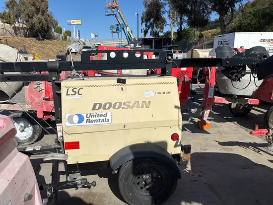 2017 Doosan LSCWKU-T4F Portable Light Tower