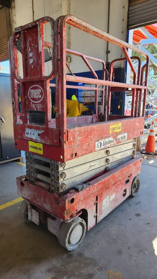 2017 MEC 1930SE Scissor Lift