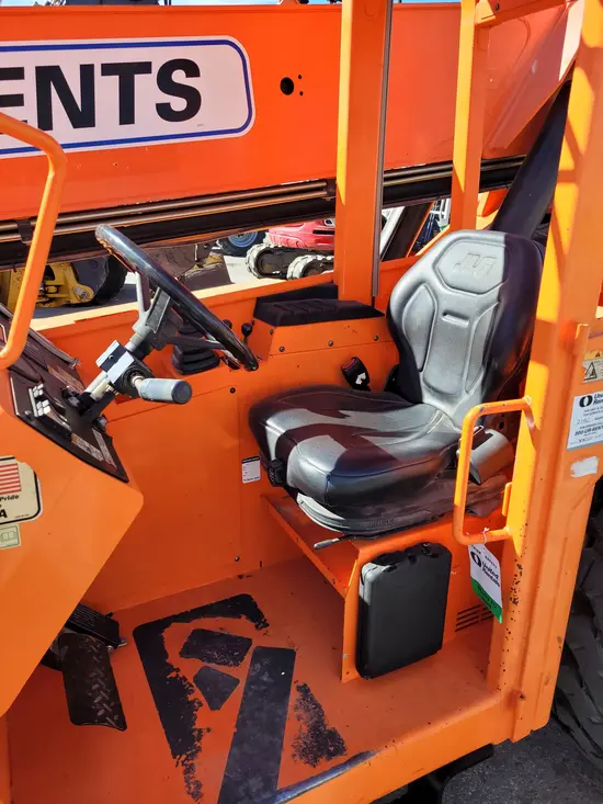 2015 SKYTRAK 6042 Forklift