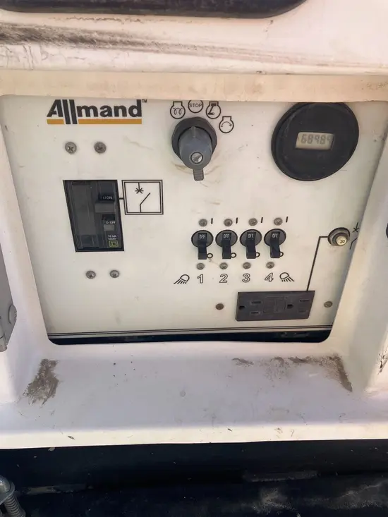 2017 Allmand NL5000 Portable Light Tower
