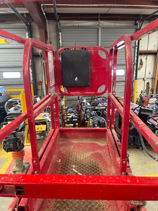 2018 MEC MICRO 19 Scissor Lift