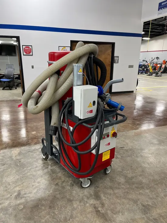 2021 Blastrac BDC-33 Vacuum
