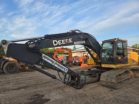 2019 John Deere 210G LC Excavator