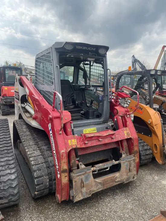 2018 Takeuchi TL12R2-CR Track Loader