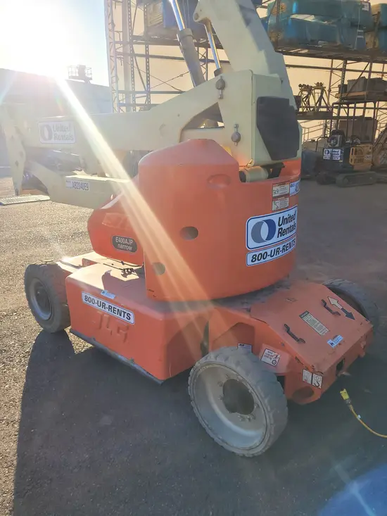 2015 JLG E400AJPN Articulating Boom Lift