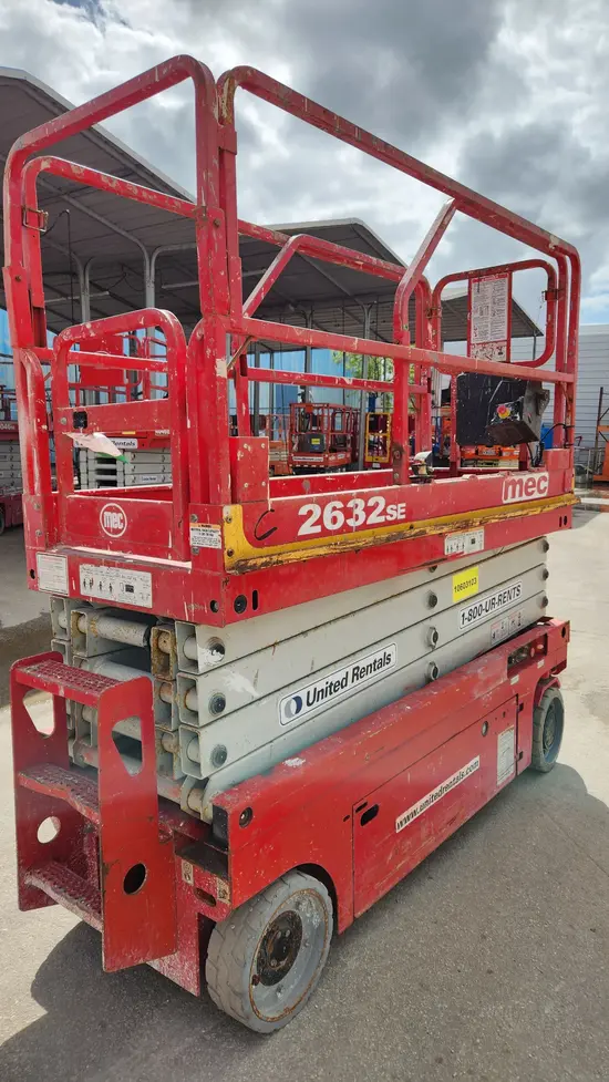 2017 MEC 2632SE Scissor Lift