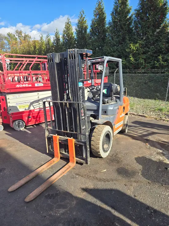 2019 Toyota 8FGU30 Warehouse Forklift