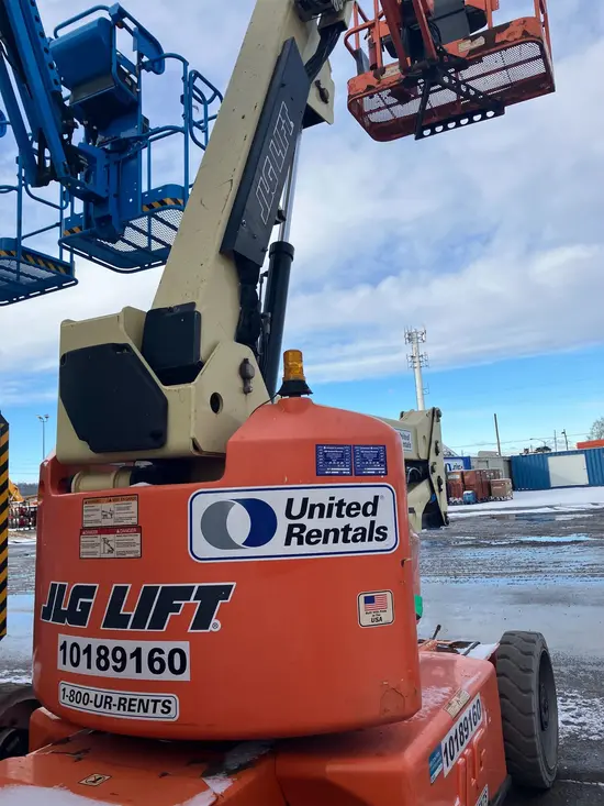 2013 JLG E450AJ Articulating Boom Lift