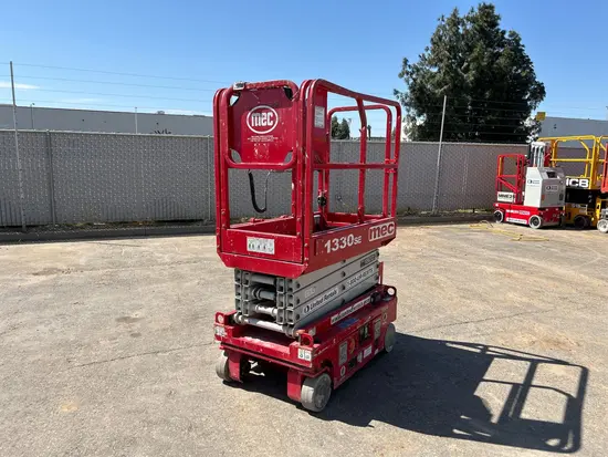 2017 MEC 1330SE Scissor Lift