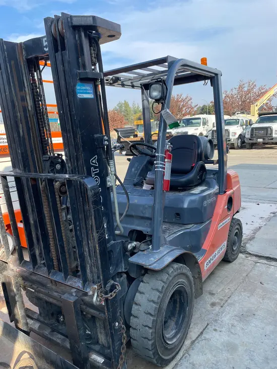 2018 Toyota 8FGU25 Warehouse Forklift