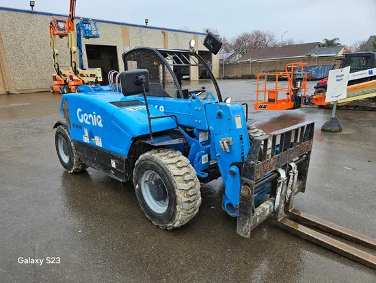 2018 Genie GTH-5519 Forklift
