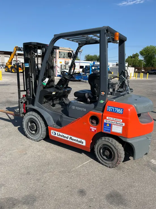 2018 Toyota 8FGU25 Warehouse Forklift