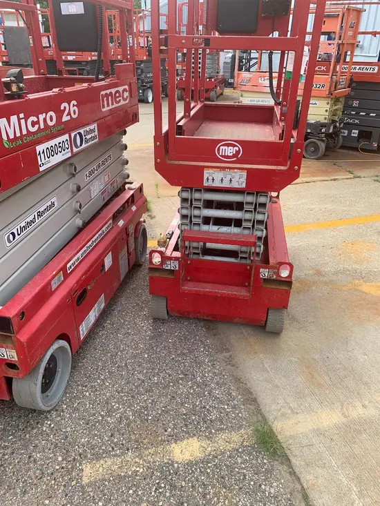 2018 MEC MICRO 19 Scissor Lift