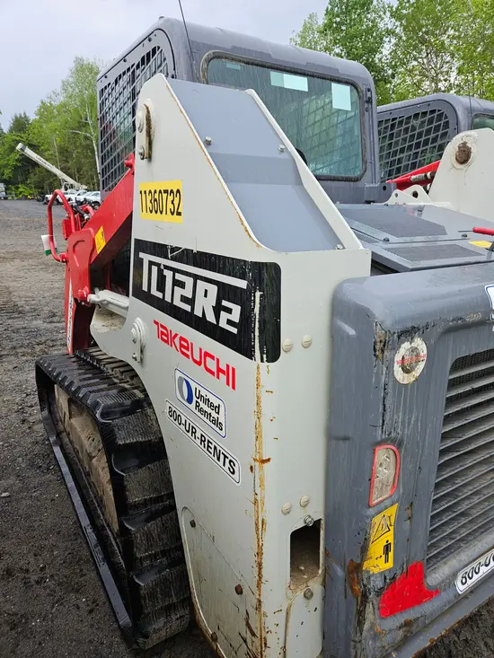 2022 Takeuchi TL12R2-CR Track Loader