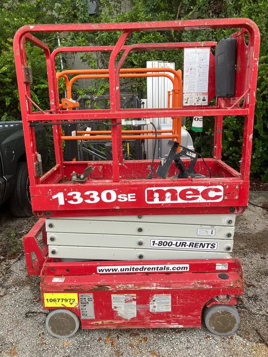 2017 MEC 1330SE Scissor Lift