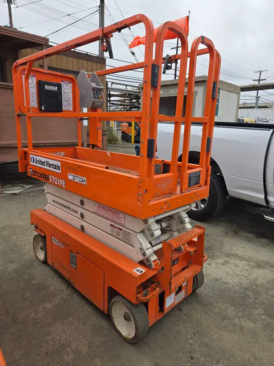 2018 Snorkel S3219E Scissor Lift