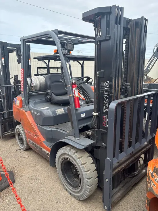 2018 Toyota 8FGU25 Warehouse Forklift