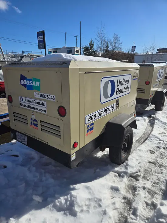 2019 Doosan P425/HP375EXT4I Air Compressor