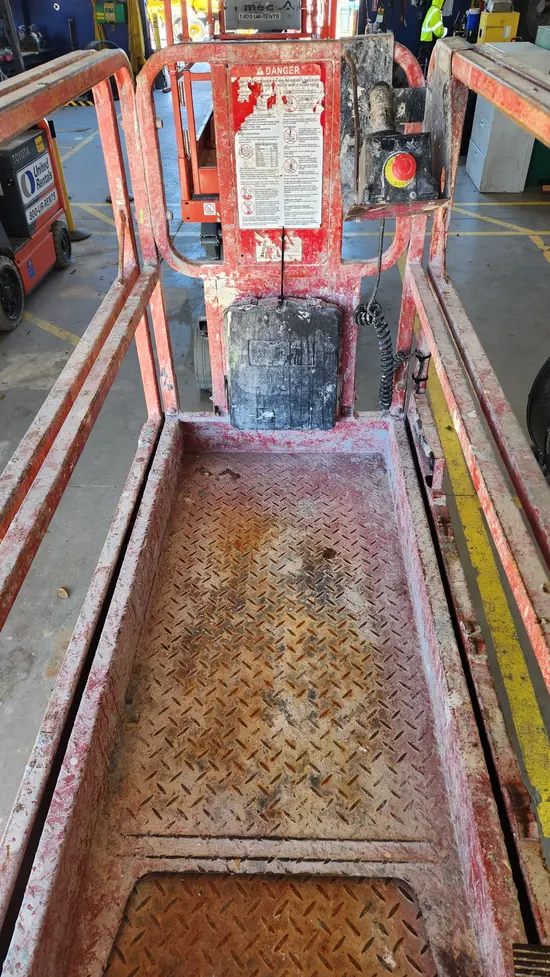 2017 MEC 1930SE Scissor Lift