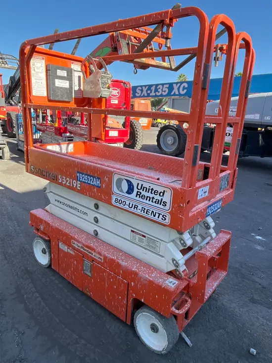 2017 Snorkel S3219E Scissor Lift