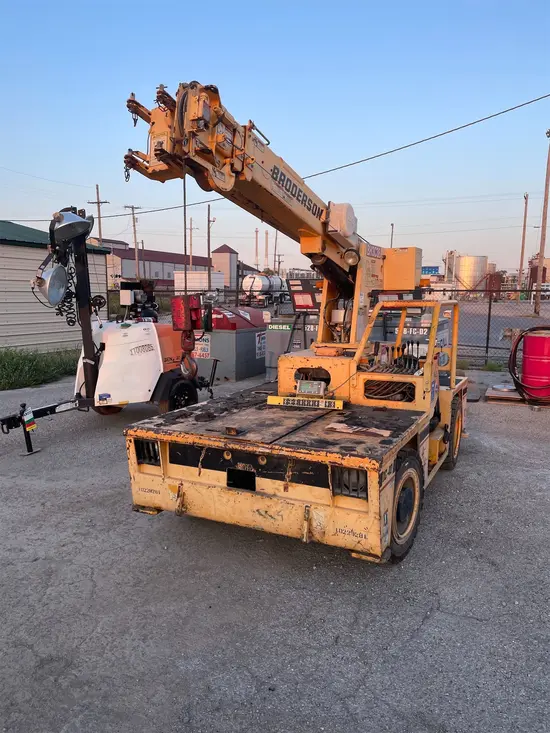 2014 Broderson IC-40-2C