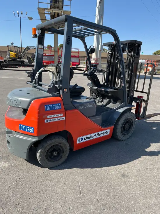 2018 Toyota 8FGU25 Warehouse Forklift