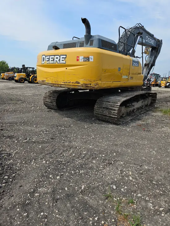 2019 John Deere 250G Excavator