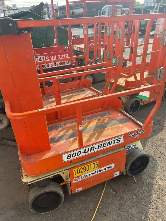 2014 JLG 1230ES Self-Propelled One-Person Lift