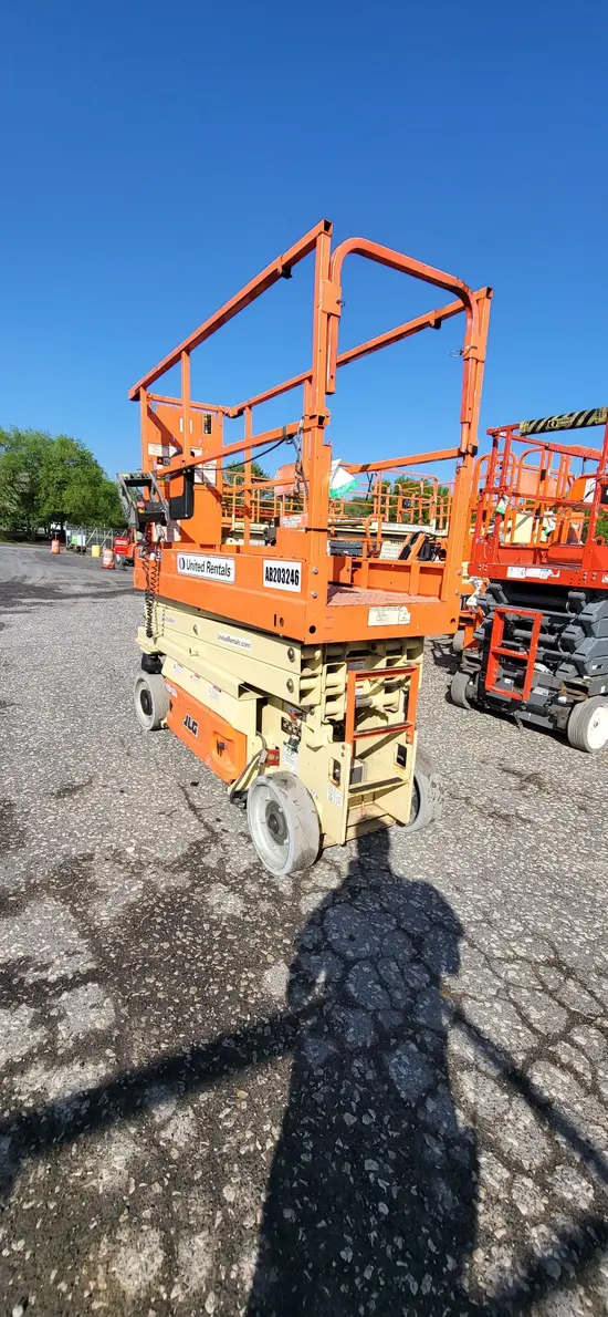 2018 JLG 2032ES Scissor Lift