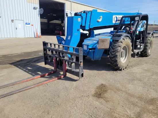 2015 Genie GTH-1056 Forklift
