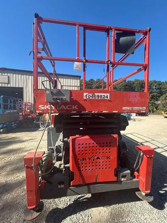 2016 Skyjack SJ8841RT Rough Terrain Scissor Lift