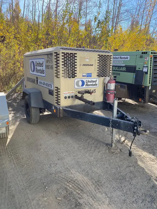 2021 Doosan P425/HP375WCU Air Compressor