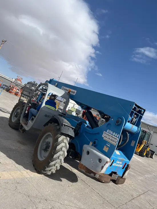 2013 Genie GTH-844 Forklift