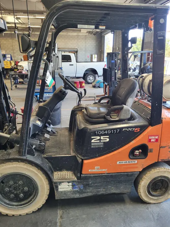 2017 Doosan G25E-5 Warehouse Forklift