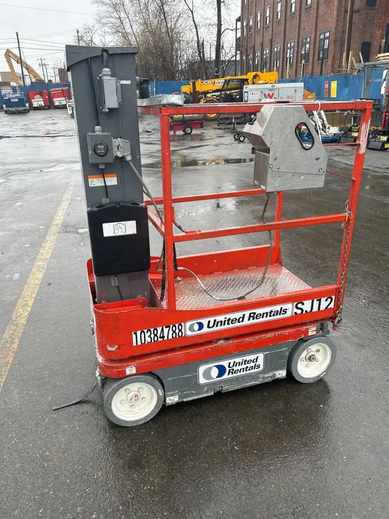2015 Skyjack SJ12 Self-Propelled One-Person Lift