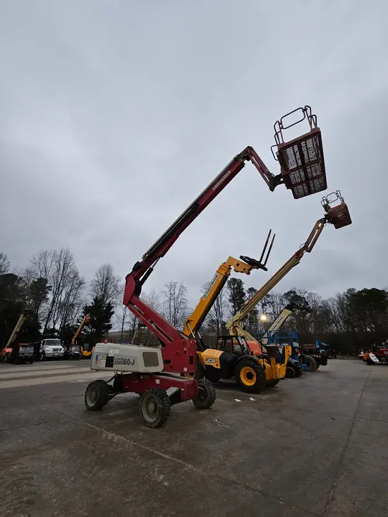 2016 MEC 60JD Articulating Boom Lift