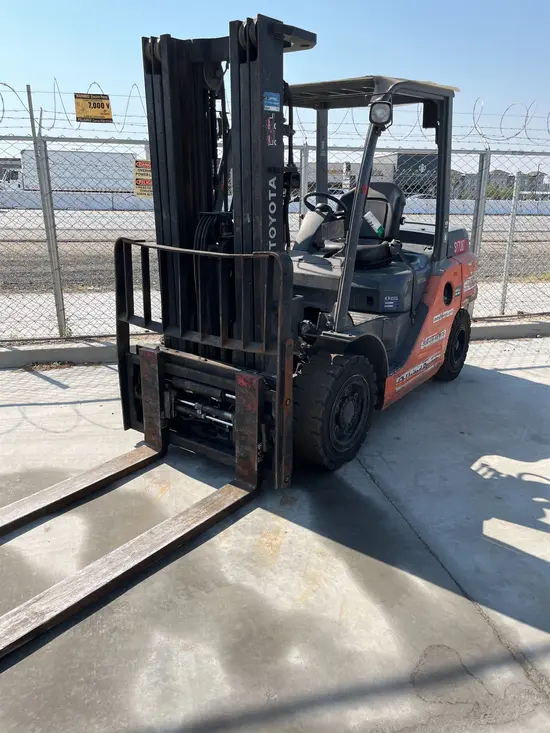 2019 Toyota 8FD35U Warehouse Forklift