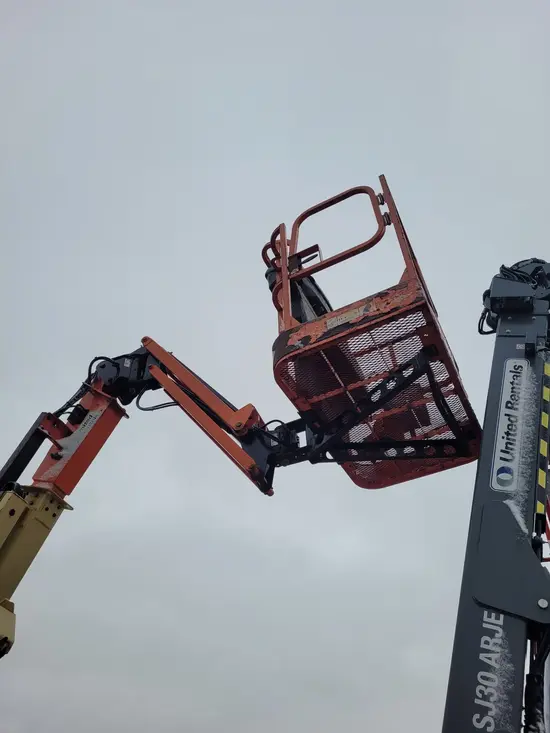 2013 JLG E300AJP Articulating Boom Lift