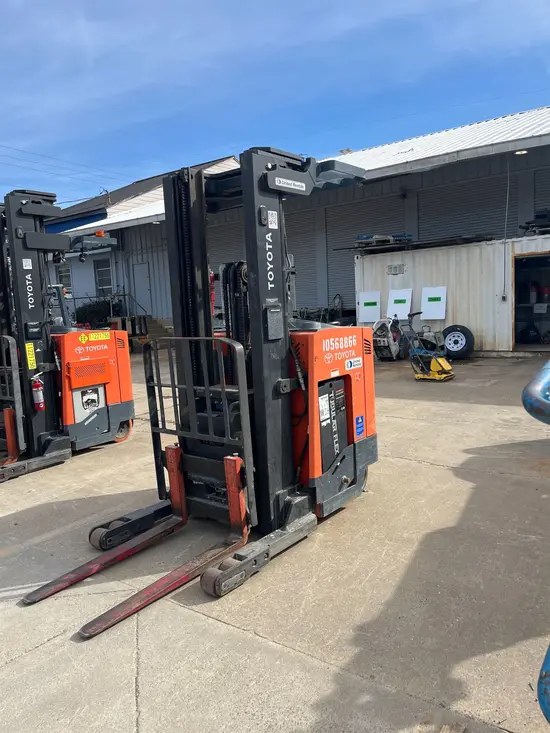 2017 Toyota 9BRU18 Warehouse Forklift