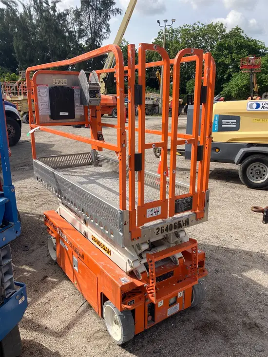 2019 Snorkel S3215L Scissor Lift