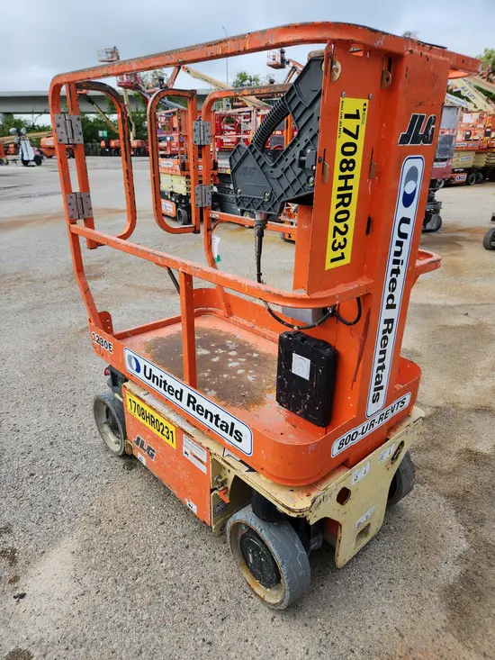 2018 JLG 1230ES Self-Propelled One-Person Lift