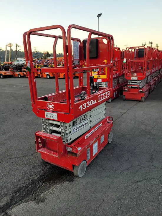2017 MEC 1330SE Scissor Lift