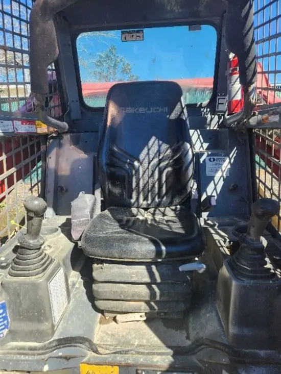 2018 Takeuchi TL10V2-R Track Loader
