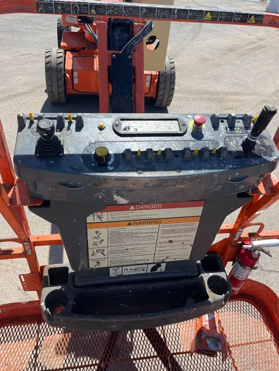 2016 JLG E450AJ Articulating Boom Lift