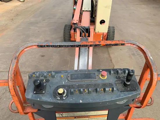 2014 JLG E450AJ Articulating Boom Lift