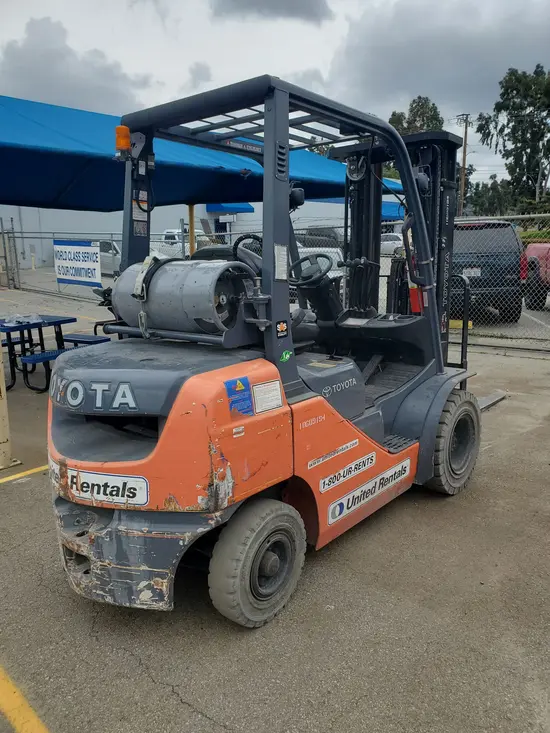 2017 Toyota 8FGU25 Warehouse Forklift