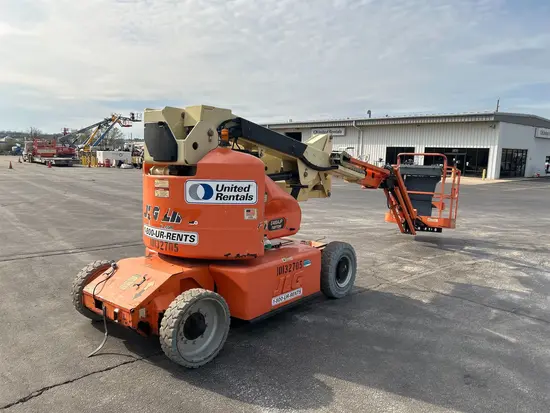 2013 JLG E400AJPN Articulating Boom Lift