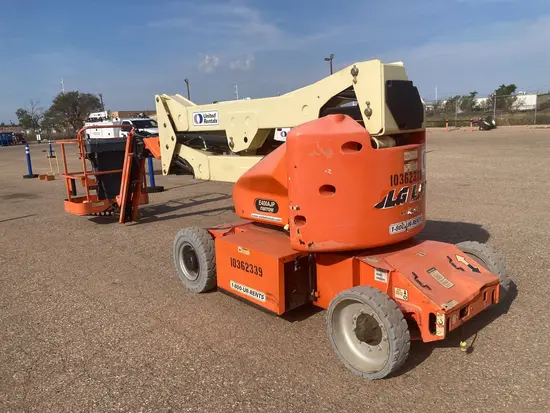 2015 JLG E400AJPN Articulating Boom Lift